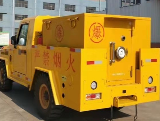 君山凯龙爆破器材运输车：保障爆破任务的安全运行